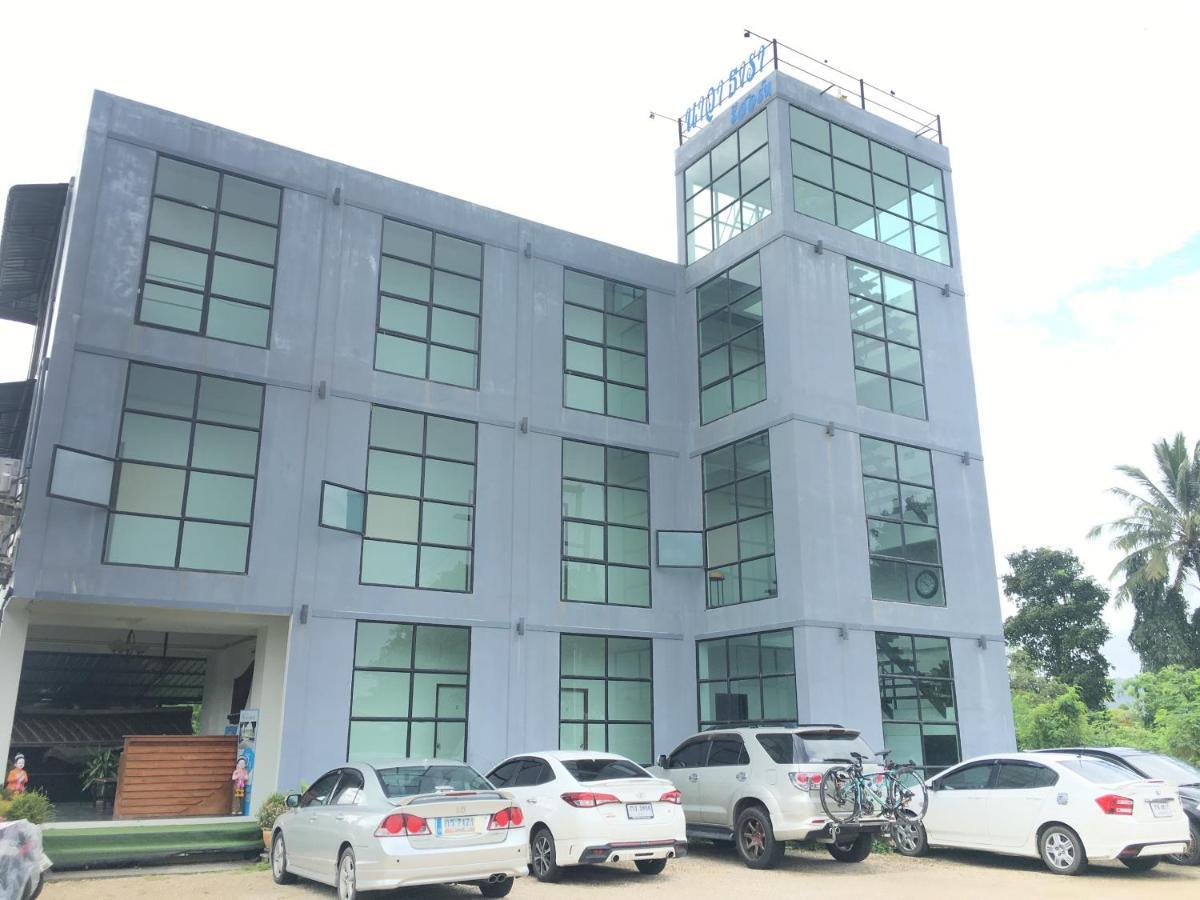 Nava Tara Resort Takuapa 외부 사진